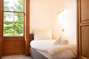 JOIVY 5 Bedroom Apt Near Meadows & George Square