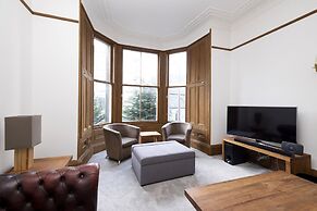 JOIVY 5 Bedroom Apt Near Meadows & George Square