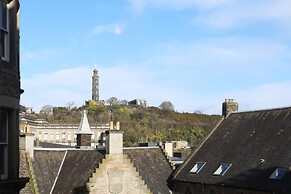 JOIVY Old Town Gem - Apartment With Great City Views