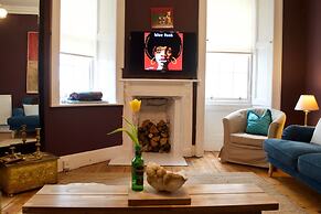 JOIVY Old Town Gem - Apartment With Great City Views