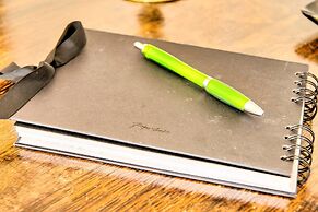 JOIVY Royal Mile Apartment for Two - Location, Location!