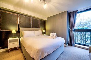 JOIVY Stylish City Centre Apartment for Two
