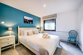 JOIVY New Town 3bed/2bath Apt With Free Parking & Lift!