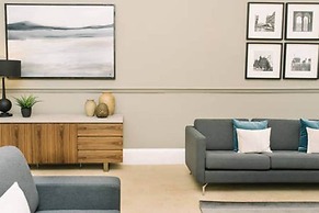 JOIVY Palmerston Place Residence: Luxury City Centre Apt With Private 