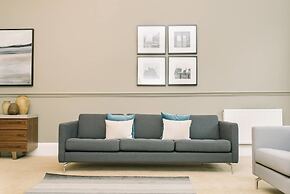 JOIVY Palmerston Place Residence: Luxury City Centre Apt With Private 