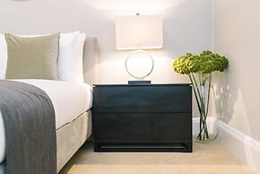 JOIVY Palmerston Place Residence: Luxury City Centre Apt With Private 