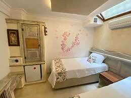 Golden Stone Butik Otel
