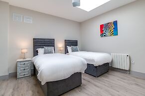 Central Park Apartment 3