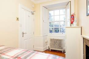 Beautiful apartment, private garden, Calton Hill