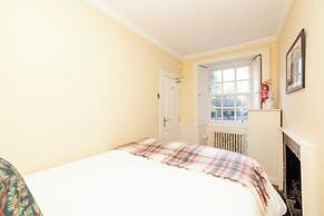 Beautiful apartment, private garden, Calton Hill