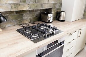 Beautiful apartment, private garden, Calton Hill