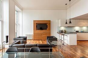 JOIVY Location, Location! North Bank Street Luxury Apt
