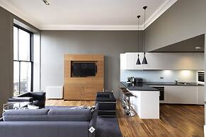 JOIVY Location, Location! North Bank Street Luxury Apt