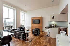 JOIVY Location, Location! North Bank Street Luxury Apt