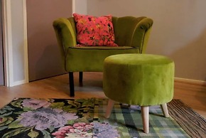 JOIVY Stylish Castle View Apartment