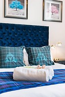 JOIVY York Place Apartment in Georgian City Centre Building