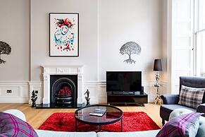 JOIVY York Place Apartment in Georgian City Centre Building