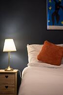 JOIVY Unique Royal Mile Apt - Relive Music History