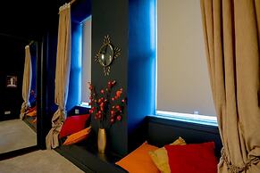 JOIVY Unique Royal Mile Apt - Relive Music History