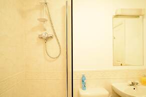 JOIVY Gorgeous Stockbridge Apt With Underground Parking