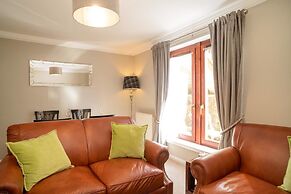 JOIVY Gorgeous Stockbridge Apt With Underground Parking