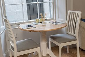 JOIVY Super Central Luxury Edinburgh Apartment