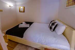 JOIVY Fabulous Ground-floor 3-bedroom Near Old Town