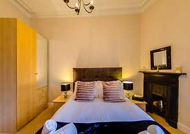 JOIVY Fabulous Ground-floor 3-bedroom Near Old Town