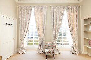 JOIVY Stylish Heart of Edinburgh Gem