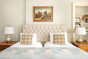 JOIVY Stylish Heart of Edinburgh Gem