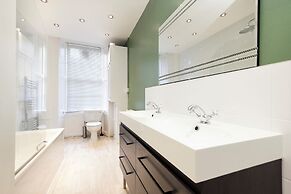 JOIVY Stylish Heart of Edinburgh Gem