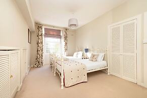 JOIVY Stylish Heart of Edinburgh Gem