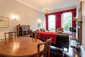 JOIVY Doune Terrace Apartment: Edinburgh New Town Prime Location
