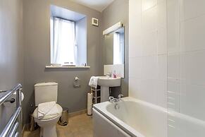 JOIVY Doune Terrace Apartment: Edinburgh New Town Prime Location