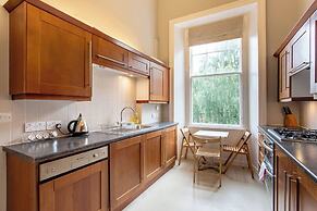 JOIVY Doune Terrace Apartment: Edinburgh New Town Prime Location