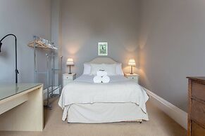 JOIVY Doune Terrace Apartment: Edinburgh New Town Prime Location