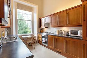 JOIVY Doune Terrace Apartment: Edinburgh New Town Prime Location