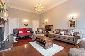 JOIVY Doune Terrace Apartment: Edinburgh New Town Prime Location