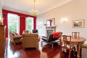 JOIVY Doune Terrace Apartment: Edinburgh New Town Prime Location