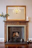 JOIVY Doune Terrace Apartment: Edinburgh New Town Prime Location