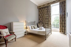 JOIVY Doune Terrace Apartment: Edinburgh New Town Prime Location