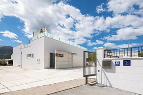 Stunning Villa Sofia With Heated Pool IN Split Hinterland