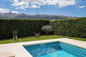 Stunning Villa Sofia With Heated Pool IN Split Hinterland