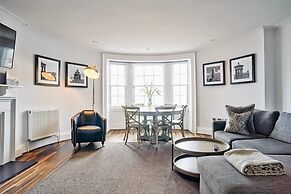 JOIVY Luxury George Street Apartments: Castle Suite