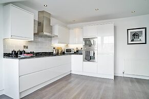 JOIVY Luxury George Street Apartments: Castle Suite