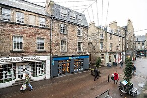 JOIVY Perfect Location! Charming Rose St Apt for Couples