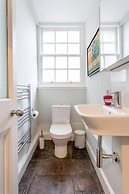 JOIVY Spacious 2 Bed Apt in Ideal City Centre Location