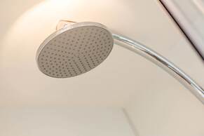 JOIVY Spacious 2 Bed Apt in Ideal City Centre Location