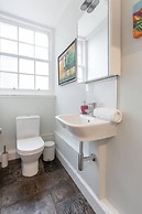 JOIVY Spacious 2 Bed Apt in Ideal City Centre Location