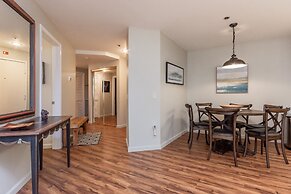 Silver Bear 19 with Covered Parking, Walk to Canyon Lodge by RedAwning